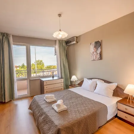 Zelenika With Free Parking Varna