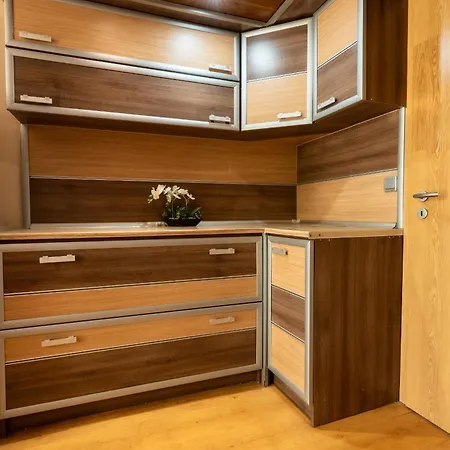 Zelenika With Free Parking Apartment Varna